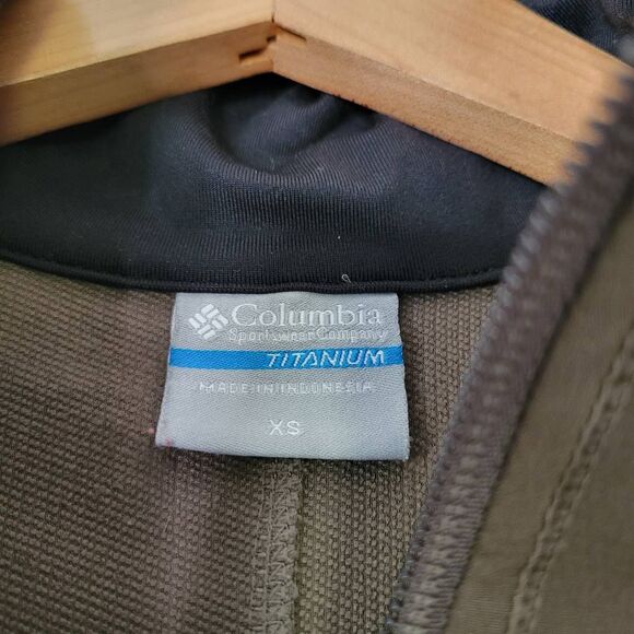 Columbia Titanium Omni-Shield Softshell Jacket – Women’s XS Taupe Brown Zip - Picture 3 of 11